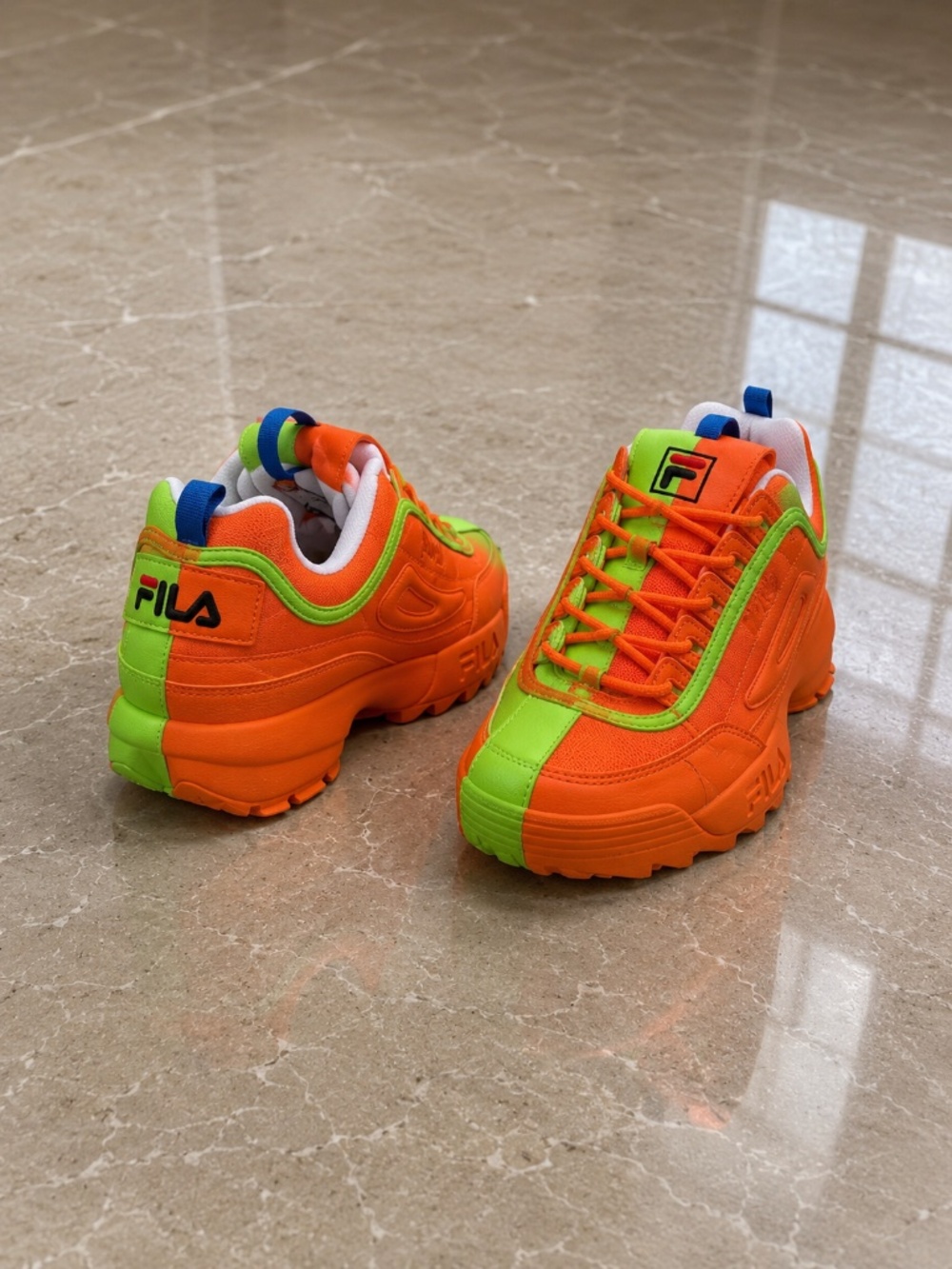 Filas.  Green orange